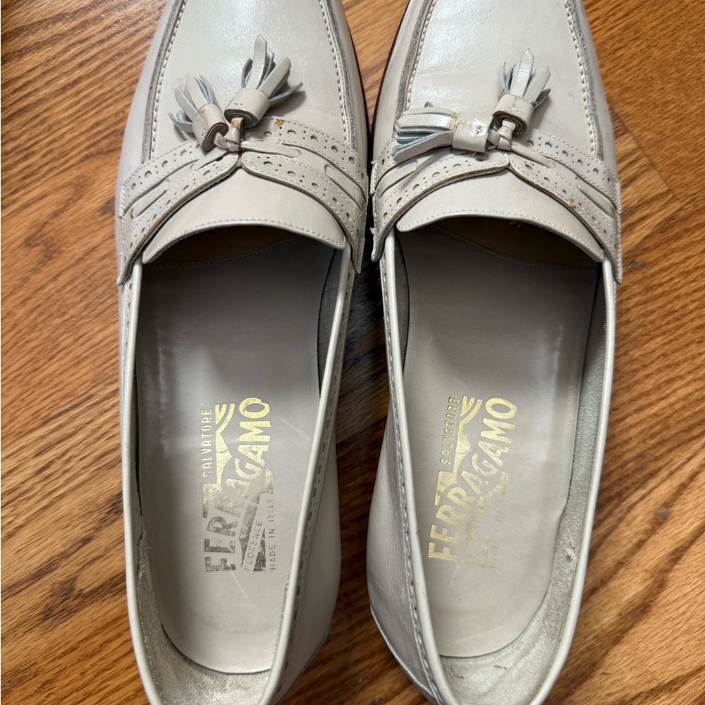 Salvatore Ferragamo Cream Flats with Tassels size 9
